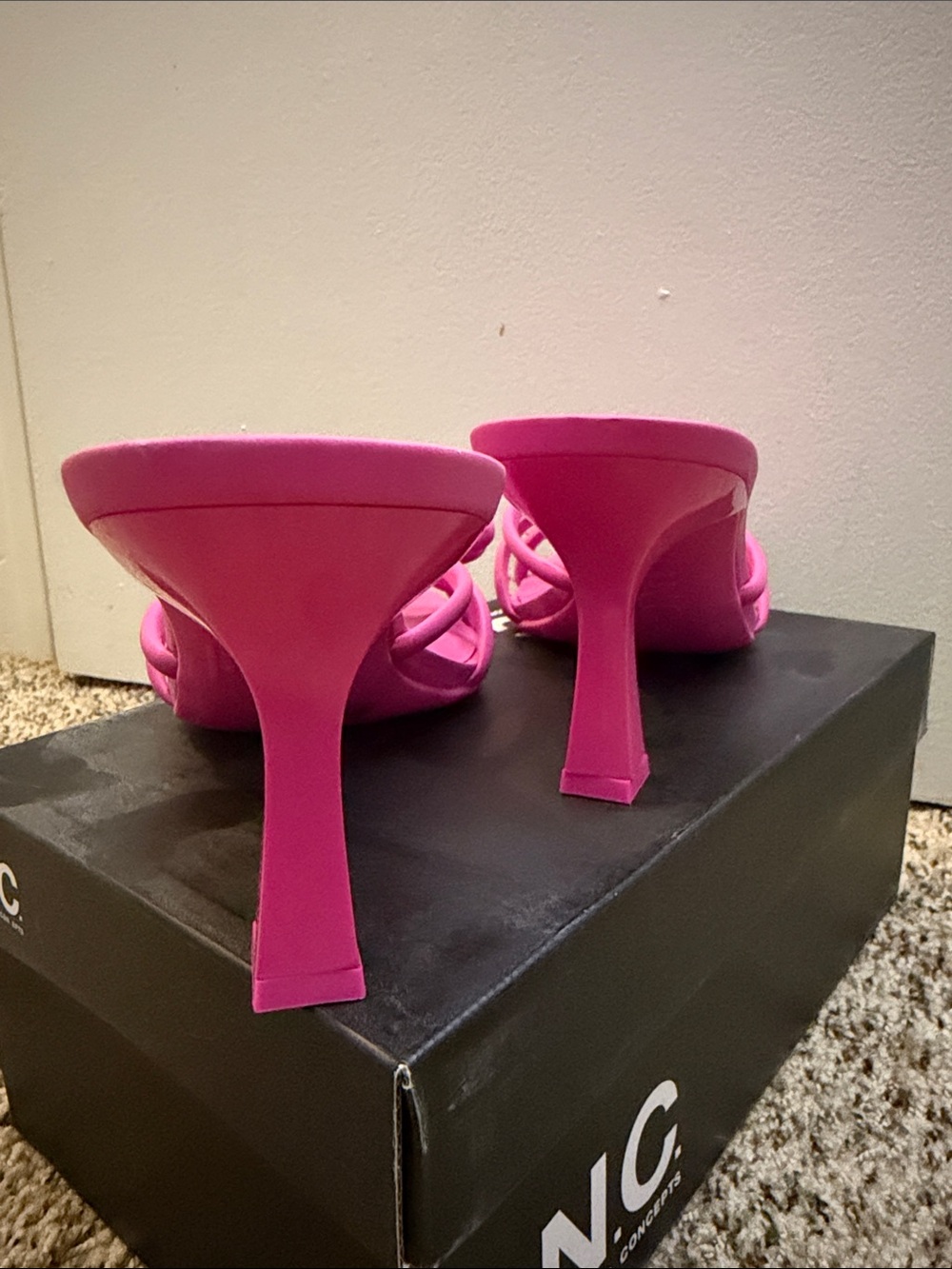 NIB INC International Concepts Fuchsia Knot-Strap Mule Heels Size 9M - Picture 4 of 7